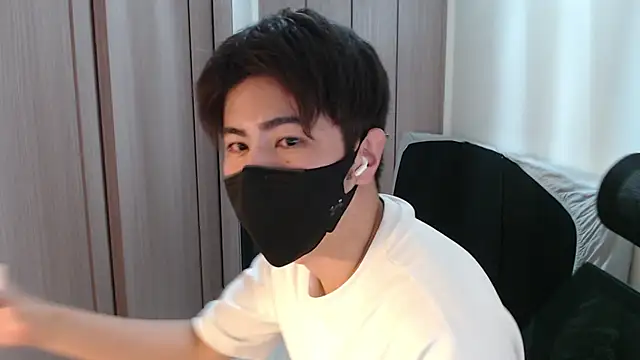 Snapshot of ryota_kkk chatting on 01/21/25, 02:15 ryota kkk online show from 01/21/25, 02:15