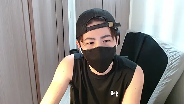 Snapshot of ryota_kkk chatting on 01/23/25, 01:35 ryota kkk online show from 01/23/25, 01:35