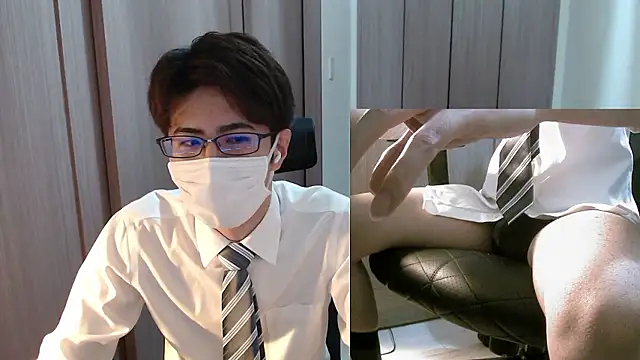 Snapshot of ryota_kkk chatting on 09/30/25, 10:53 ryota kkk online show from 09/30/25, 10:53