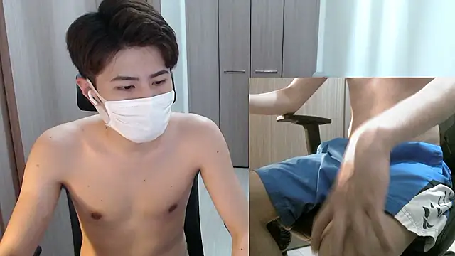 Snapshot of ryota_kkk chatting on 10/10/25, 12:37 ryota kkk online show from 10/10/25, 12:37