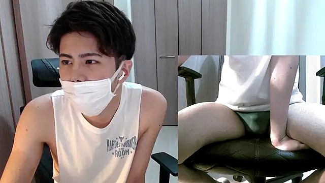 Snapshot of ryota_kkk chatting on 10/31/25, 01:23 ryota kkk online show from 10/31/25, 01:23