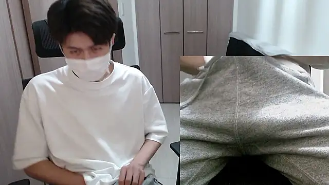 Snapshot of ryota_kkk chatting on 11/08/25, 02:06 ryota kkk online show from 11/08/25, 02:06