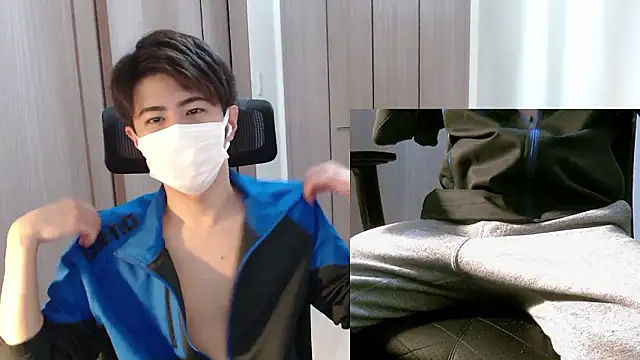 Snapshot of ryota_kkk chatting on 12/21/25, 02:13 ryota kkk online show from 12/21/25, 02:13