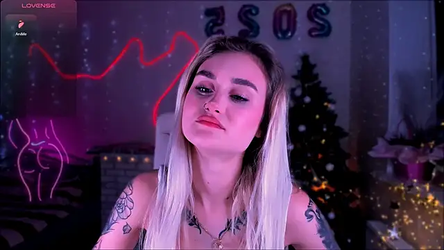 Snapshot of _Ravenaa chatting on 01/10/25, 02:34 Ravenaa online show from 01/10/25, 02:34