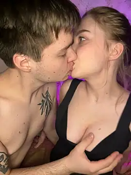 Family-Mm1 online show from 04/15/26, 01:40