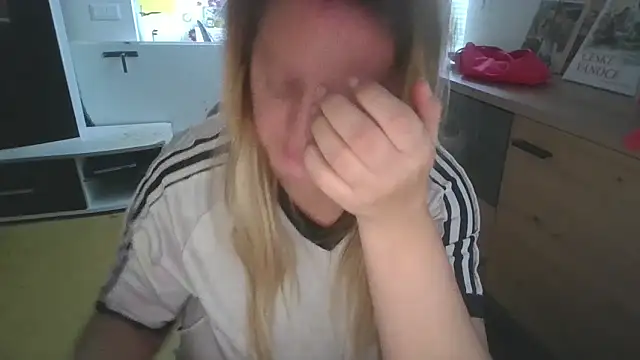 Meliss Official9 online show from 11/25/25, 09:31