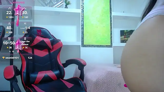 Snapshot of Catalehia_Milk chatting on 01/27/25, 11:43 Catalehia Milk online show from 01/27/25, 11:43