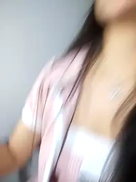 Snapshot of Catalehia_Milk chatting on 09/25/25, 07:50 Catalehia Milk online show from 09/25/25, 07:50