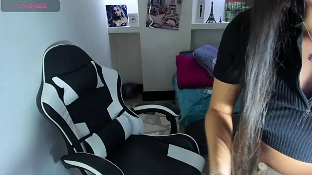 Snapshot of Catalehia_Milk chatting on 10/06/25, 07:55 Catalehia Milk online show from 10/06/25, 07:55