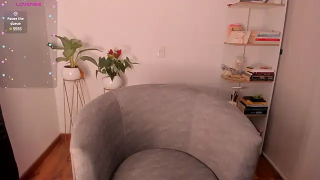 danna davis18 online show from 12/17/24, 05:15