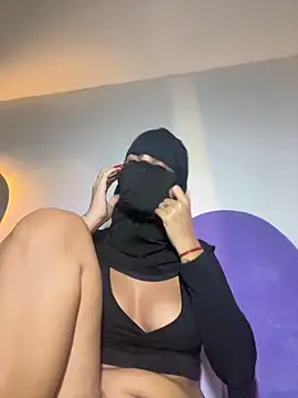 Snapshot of MARYADSUARD chatting on 12/05/25, 05:16 MARYADSUARD online show from 12/05/25, 05:16