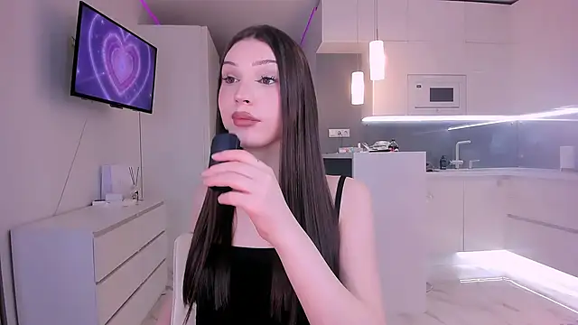 Snapshot of sharon_forever chatting on 11/04/25, 10:31 sharon forever online show from 11/04/25, 10:31