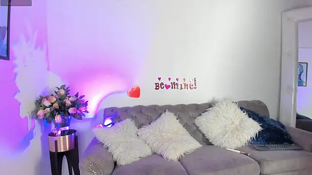 Sofi Vasquez online show from 02/12/25, 09:54