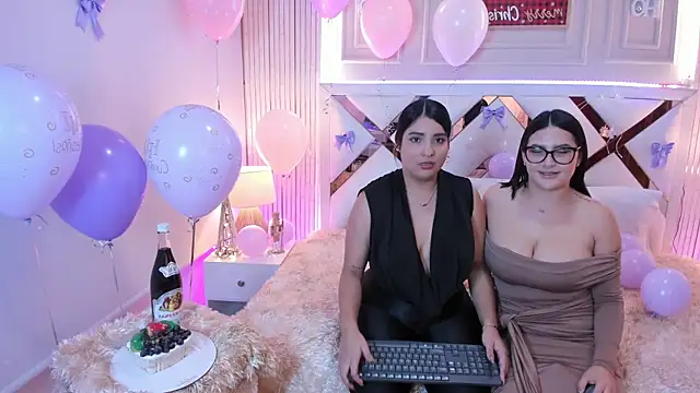 Snapshot of madeleine2112 chatting on 12/19/25, 02:40 madeleine2112 online show from 12/19/25, 02:40