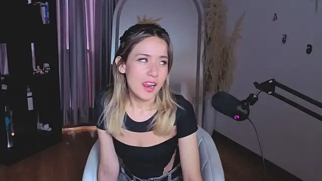 sexfire lalita online show from 11/19/25, 08:31