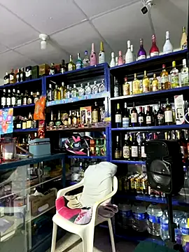 Snapshot of Hot_beauty__ chatting on 10/05/25, 04:55 Hot beauty online show from 10/05/25, 04:55