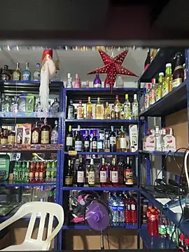 Snapshot of Hot_beauty__ chatting on 12/16/25, 04:28 Hot beauty online show from 12/16/25, 04:28