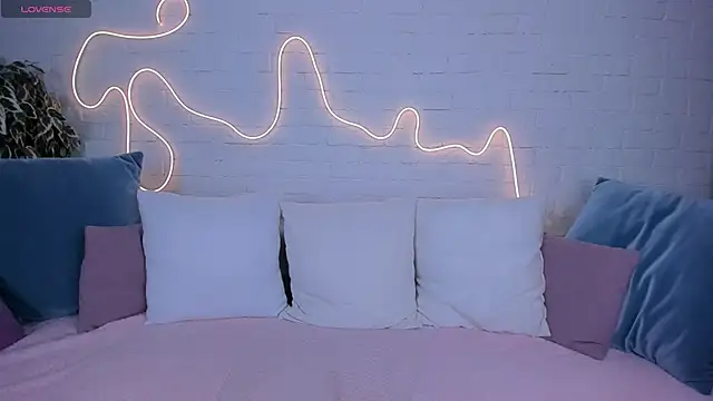 Snapshot of rossy_babe_ chatting on 01/24/25, 03:43 rossy babe online show from 01/24/25, 03:43