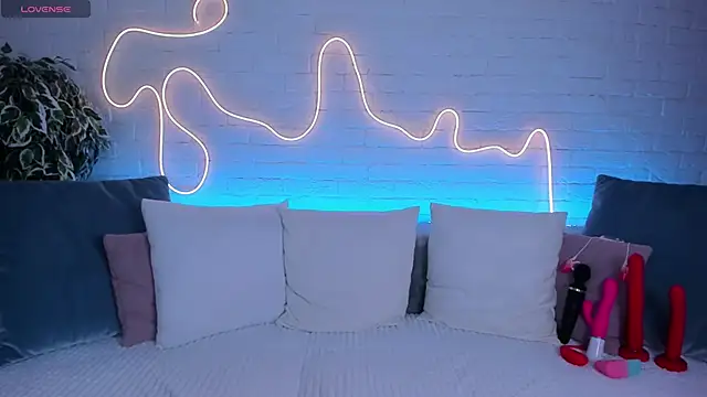 Snapshot of rossy_babe_ chatting on 02/12/25, 12:37 rossy babe online show from 02/12/25, 12:37