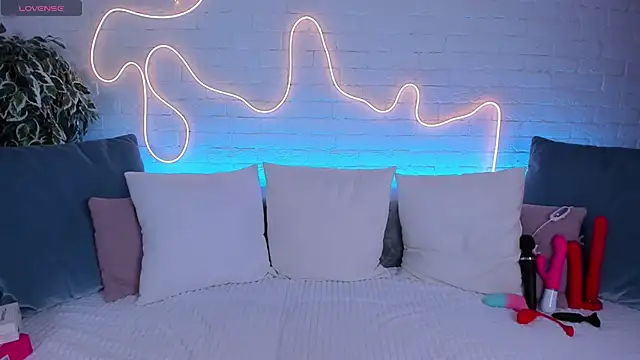 Snapshot of rossy_babe_ chatting on 02/25/25, 06:14 rossy babe online show from 02/25/25, 06:14