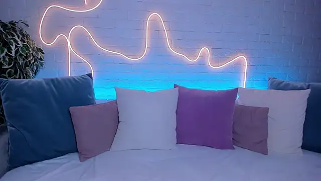 Snapshot of rossy_babe_ chatting on 10/16/25, 12:22 rossy babe online show from 10/16/25, 12:22