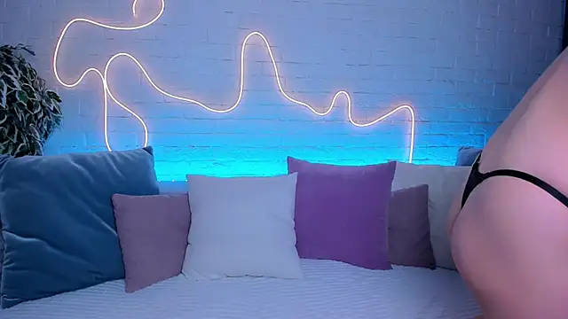 Snapshot of rossy_babe_ chatting on 10/28/25, 12:14 rossy babe online show from 10/28/25, 12:14