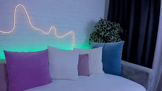 Snapshot of rossy_babe_ chatting on 12/02/25, 11:45 rossy babe online show from 12/02/25, 11:45