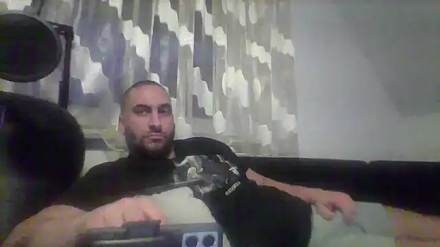 Snapshot of NewyorkDimi chatting on 12/24/24, 06:44 NewyorkDimi online show from 12/24/24, 06:44