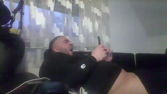 Snapshot of NewyorkDimi chatting on 01/05/25, 07:07 NewyorkDimi online show from 01/05/25, 07:07