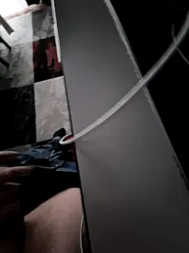 Snapshot of Warumnicht1980 chatting on 12/18/24, 12:29 Warumnicht1980 online show from 12/18/24, 12:29