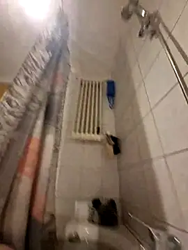 Snapshot of Warumnicht1980 chatting on 03/08/25, 02:01 Warumnicht1980 online show from 03/08/25, 02:01