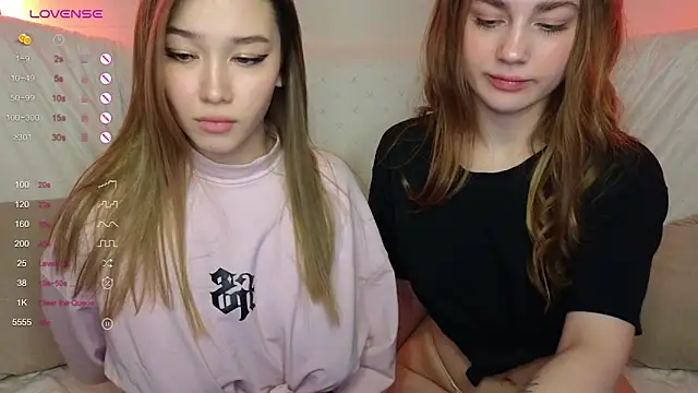 Snapshot of LuxuryGirl__ chatting on 03/08/25, 11:27 LuxuryGirl online show from 03/08/25, 11:27