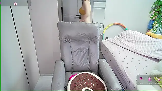 Xiaoyu-G online show from 09/29/25, 12:49