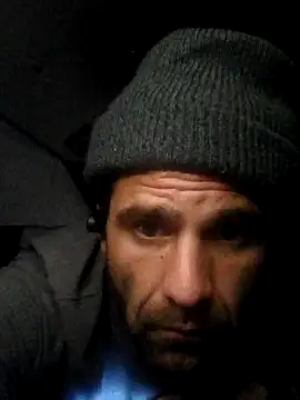 Snapshot of fitguy7124u chatting on 12/01/25, 05:12 fitguy7124u online show from 12/01/25, 05:12