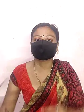 Snapshot of pujabhabi51 chatting on 02/19/25, 11:04 pujabhabi51 online show from 02/19/25, 11:04