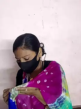 Snapshot of pujabhabi51 chatting on 02/21/25, 01:44 pujabhabi51 online show from 02/21/25, 01:44