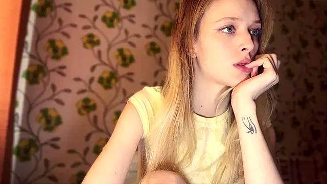 Evvie Summn1 online show from 02/26/26, 05:17