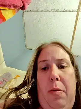 Snapshot of 023Longandjuicy chatting on 01/11/26, 04:28 023Longandjuicy online show from 01/11/26, 04:28