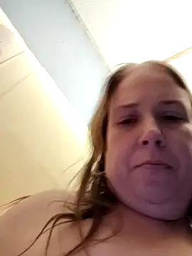 Snapshot of 023Longandjuicy chatting on 02/02/26, 04:00 023Longandjuicy online show from 02/02/26, 04:00