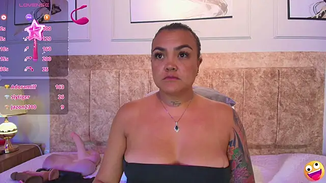 Snapshot of lyn_adamns chatting on 12/17/24, 03:50 lyn adamns online show from 12/17/24, 03:50