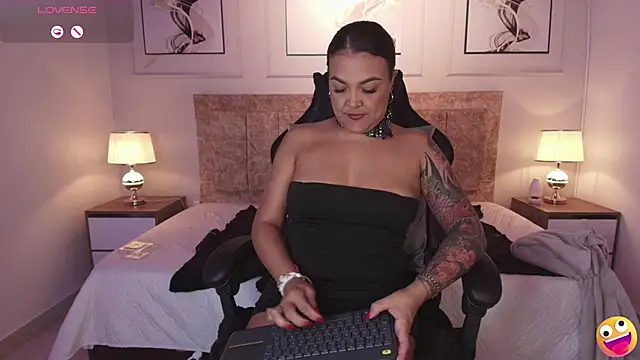 Snapshot of lyn_adamns chatting on 01/23/25, 11:15 lyn adamns online show from 01/23/25, 11:15