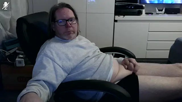 Snapshot of VSteph chatting on 04/28/26, 07:19 VSteph online show from 04/28/26, 07:19