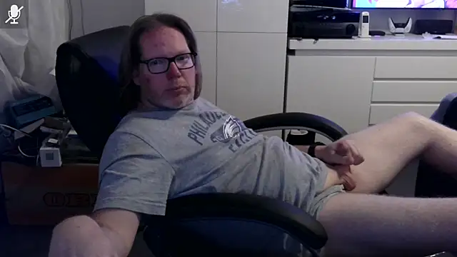 Snapshot of VSteph chatting on 05/06/26, 09:31 VSteph online show from 05/06/26, 09:31