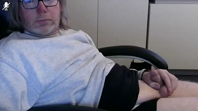 Snapshot of VSteph chatting on 05/20/26, 08:48 VSteph online show from 05/20/26, 08:48