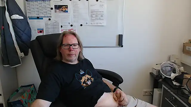 Snapshot of VSteph chatting on 05/26/26, 01:07 VSteph online show from 05/26/26, 01:07