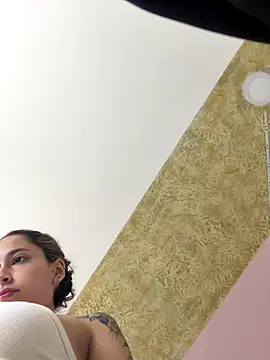 Snapshot of PandoraRider chatting on 10/21/25, 01:12 PandoraRider online show from 10/21/25, 01:12