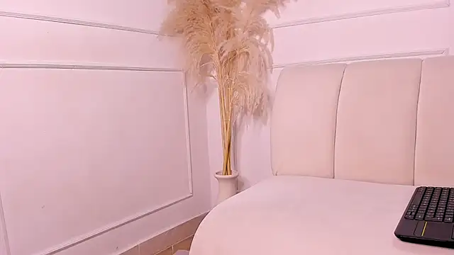 april higgins online show from 02/04/25, 05:12