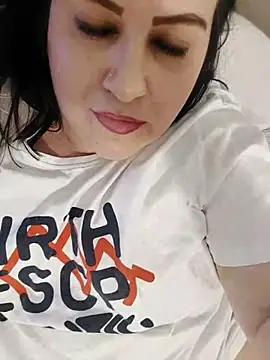 Snapshot of Tamara1955 chatting on 02/22/25, 01:00 Tamara1955 online show from 02/22/25, 01:00