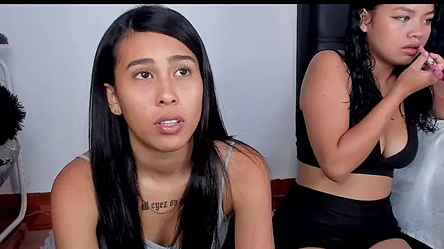 Snapshot of lilibluex chatting on 01/25/25, 03:41 lilibluex online show from 01/25/25, 03:41