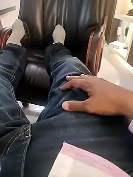 Delhi28 online show from 06/17/26, 11:01